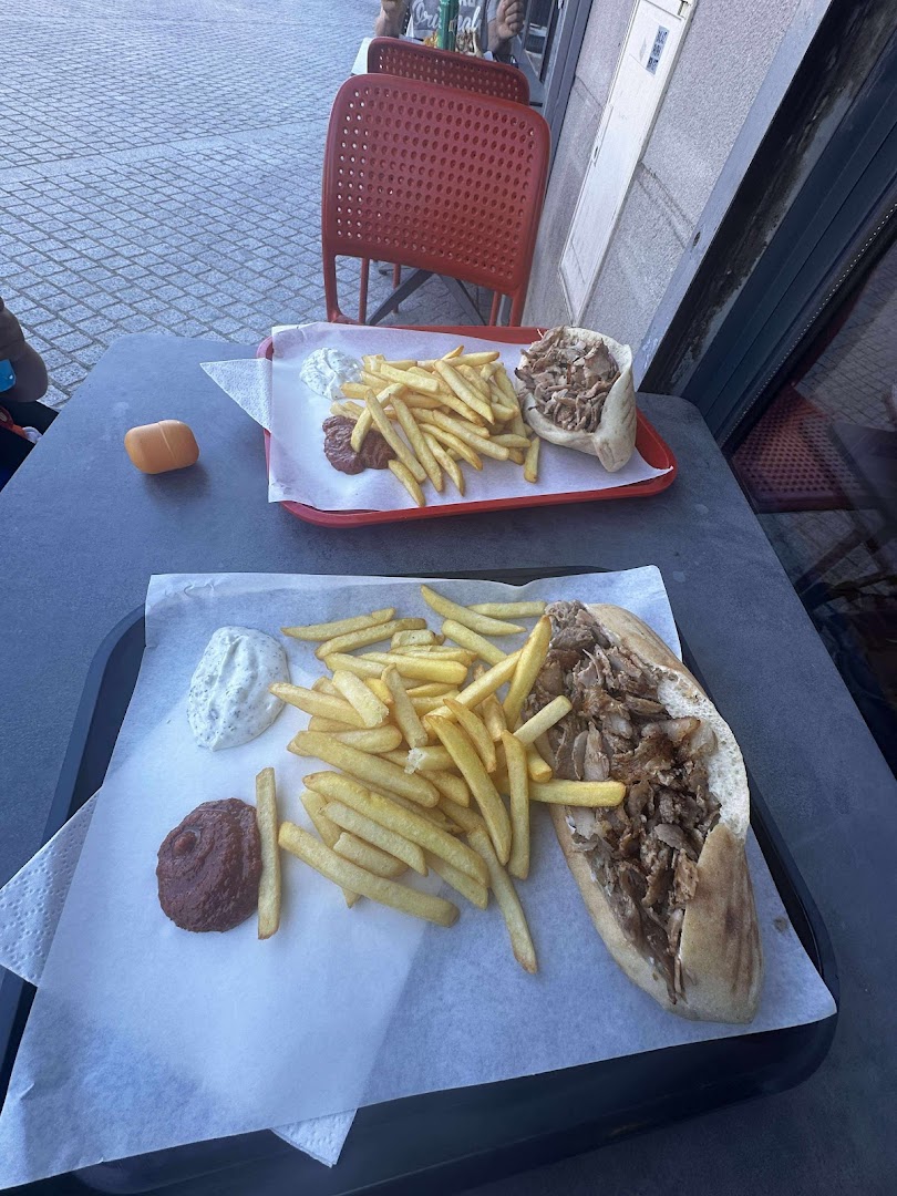Grillade Dorée · Photos 11